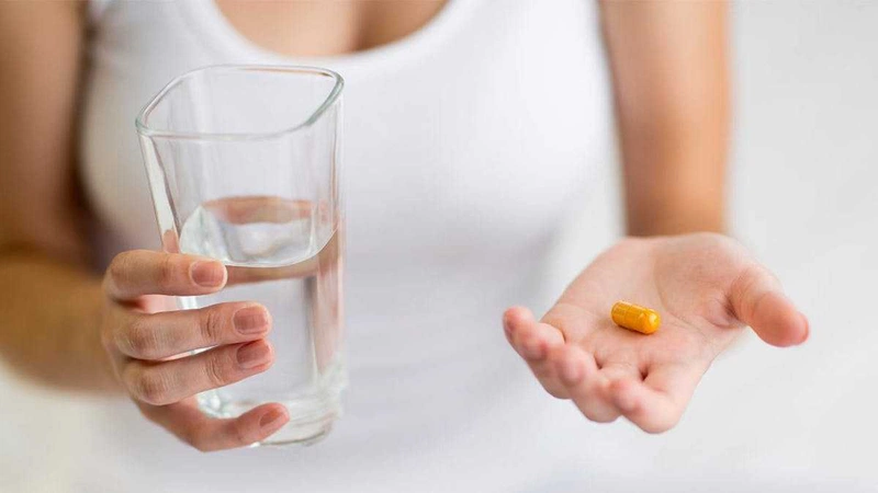 Thuốc giảm cân thông thường có chứa chất lợi tiểu hoặc chất xổ khiến mẹ dễ bị mất nước và sụt cân nhanh chóng