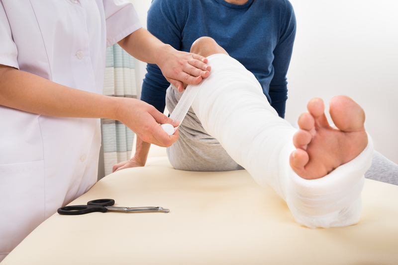 Sơ cứu và băng bó cho người gãy xương 4
