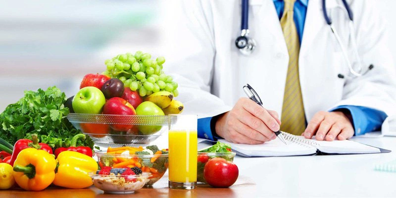 Ăn uống theo lời khuyên của bác sĩ để phòng ngừa bệnh sỏi đường mật