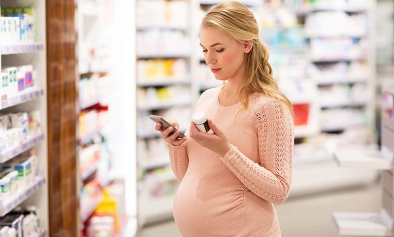 Son dưỡng Vaseline bầu dùng được không?