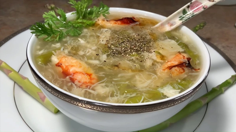 Ngừoi lớn bị sốt phát ban cần chú ý chế độ dinh dưỡng để cơ thể nhanh hồi phục
