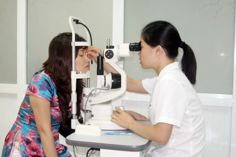 Sử dụng ofloxacin đau mắt đỏ hồi phục có được không 2
