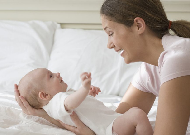 Sự phát triển của trẻ sơ sinh 2 tháng tuổi có gì thú vị? 3