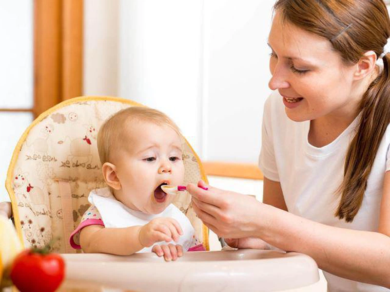 Những điều ba mẹ cần biết về sữa chua cho bé và cách cho trẻ ăn sữa chua 2
