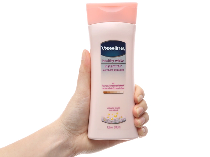 Sữa dưỡng thể Vaseline có bôi lên mặt được không?1