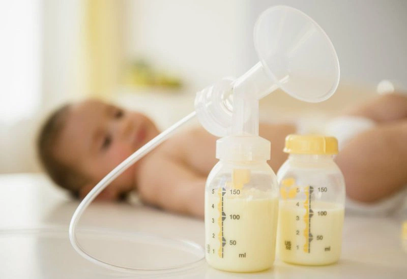 Sữa mẹ có thể sử dụng bao lâu sau khi vắt ra 1