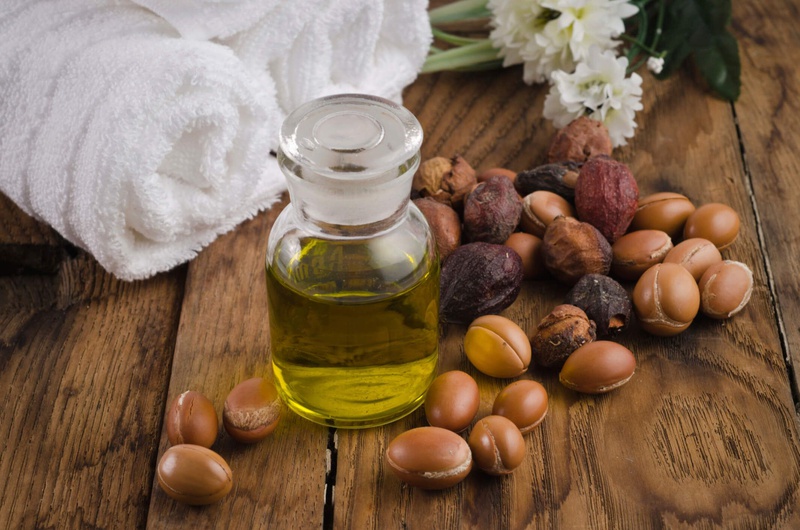 5 tác dụng của dầu Argan nguyên chất trong làm đẹp 2