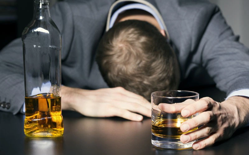 Tác hại nghiêm trọng của rượu bia đối với sức khỏe có thể bạn chưa biết 2