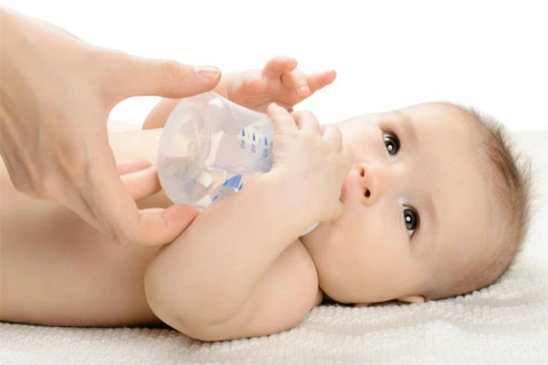 Tắm nắng cho trẻ sơ sinh đến mấy tháng tuổi thì ngừng lại? 3