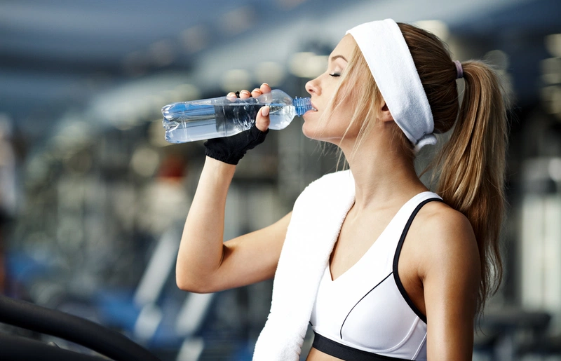 tập gym có nên uống nước ngọt 3