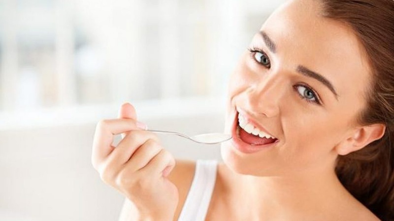 Thắc mắc: Cho con bú có được ăn sữa chua không bác sĩ? 2