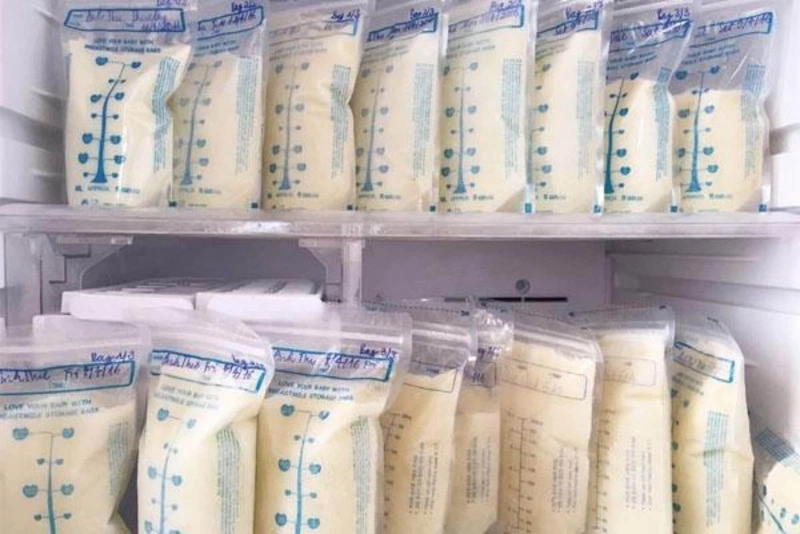 sữa mẹ trữ đông có thể dùng trong 4 tháng