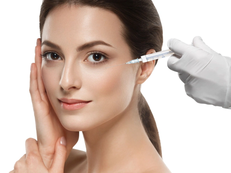 Thắc mắc: Tiêm filler cằm có nặn mụn được không? 2