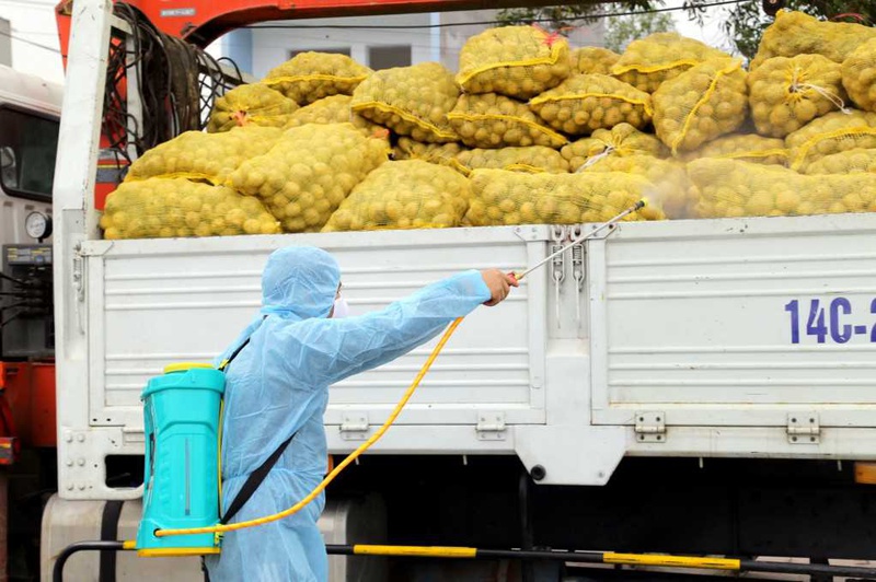 Thắc mắc: VÌ sao có nhiều trường hợp chỉ ở nhà mà vẫn nhiễm Covid-19? 3