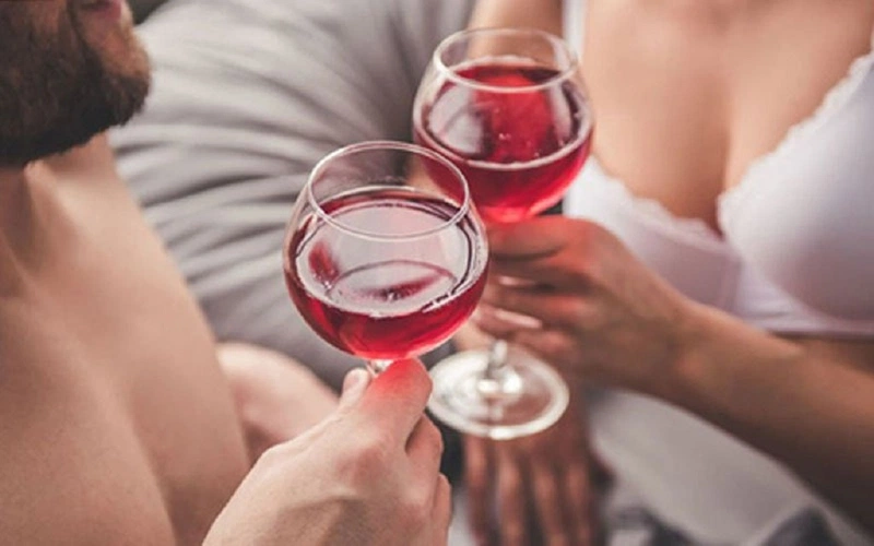 Thời điểm không nên quan hệ tình dục: sau khi uống bia rượu