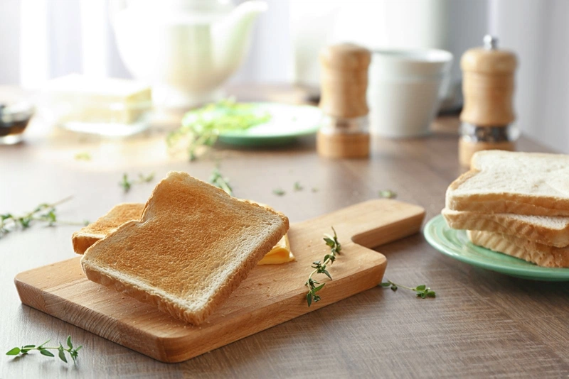 Bánh mì hết hạn sử dụng có ăn được không? Ăn có sao không? 1