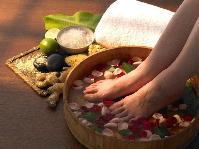 ngâm chân là giải pháp giúp bạn ngủ ngon giấc