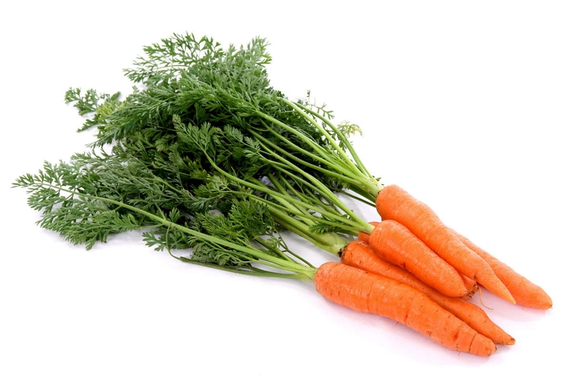 Bổ sung cà rốt vào thực đơn giúp tăng cường sức khỏe giác mạc.