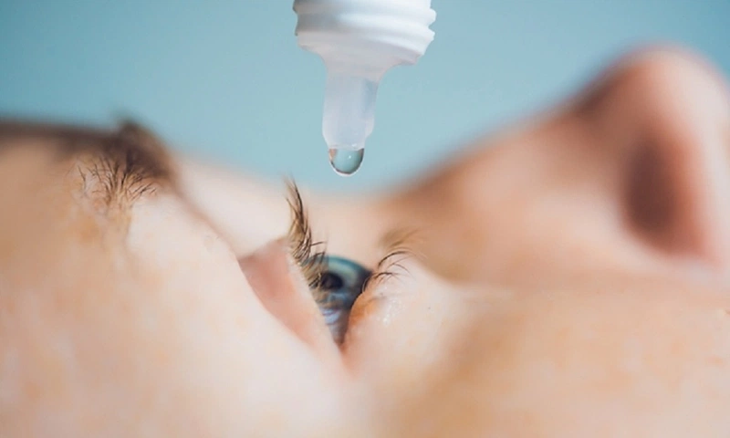 Các loại thuốc nhỏ mắt trị cườm nước và lưu ý khi sử dụng 3
