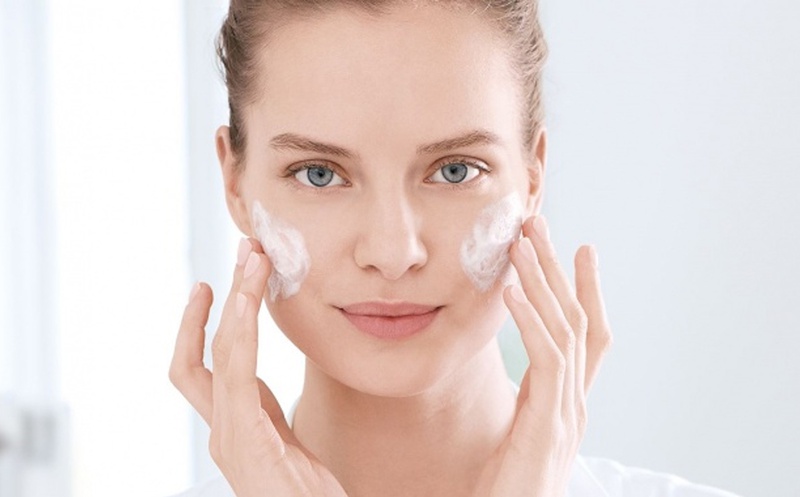 Tiêm filler có được rửa mặt không và những thắc mắc thường gặp