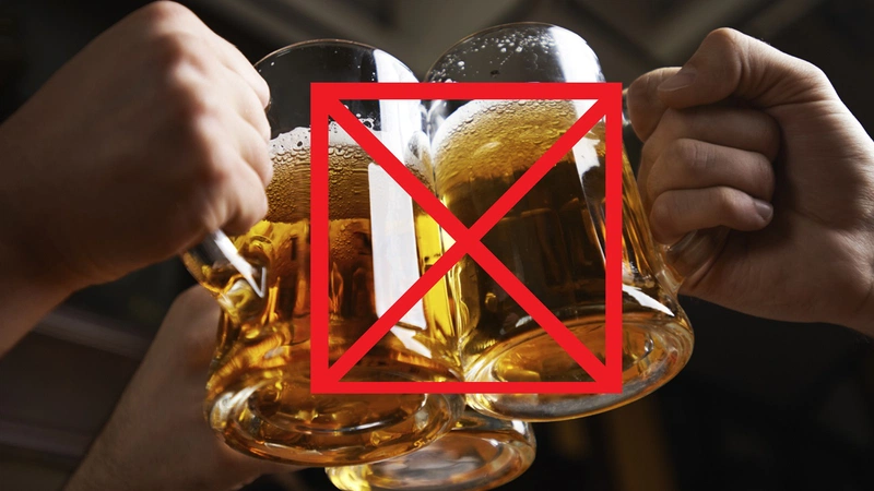 Không dùng chất kích thích, rượu, bia, thuốc lá cũng là một cách trong những cách giúp môi tiêm filler giữ được lâu hơn.