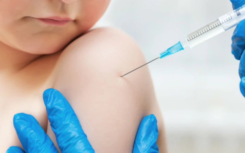 Tiêm vacxin bạch hầu ho gà uốn ván cho bé - Những điều bạn cần biết 1