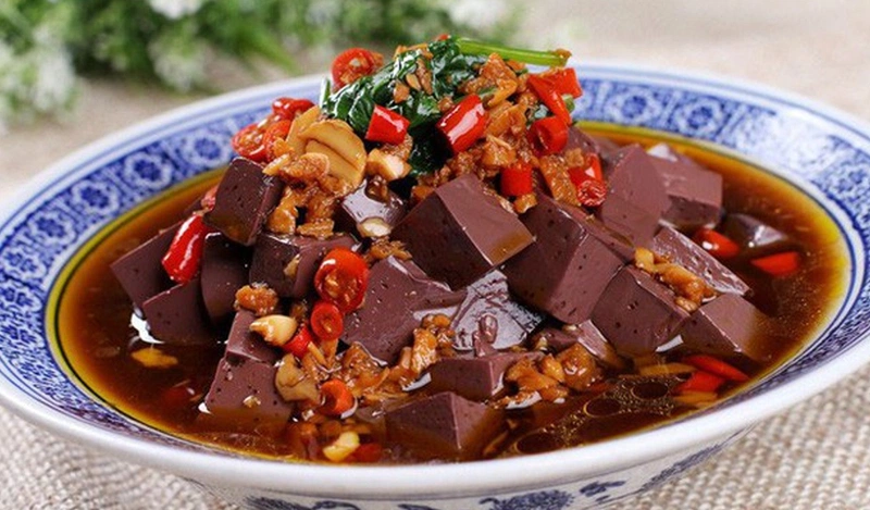 Tiết dê có giá trị dinh dưỡng khoảng 120 kcal (501 kJ) cho mỗi 100 g.