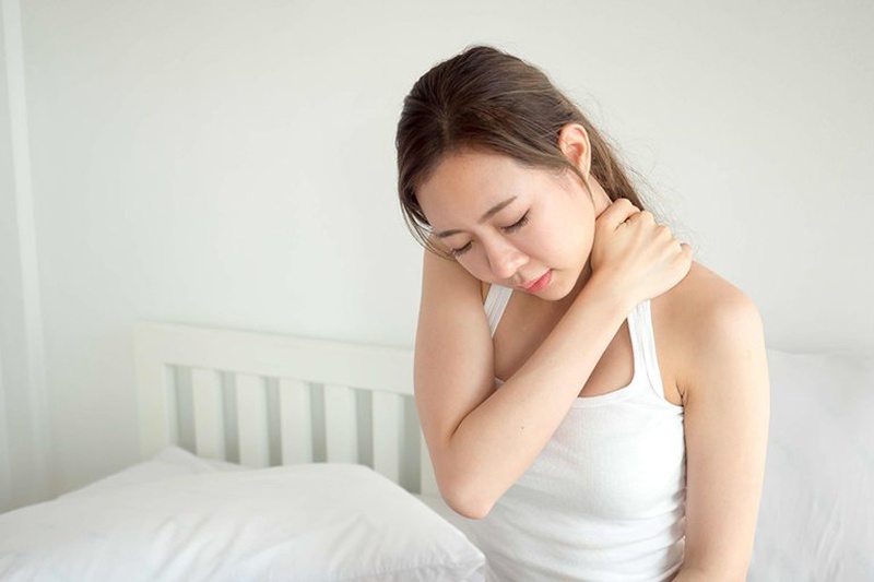 Khi cơ thể xuất hiện dấu hiệu căng cứng khi mới ngủ dậy nên đi xét nghiệm chuẩn đoán viêm khớp dạng thấp