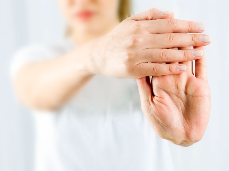 Tìm hiểu cách điều trị đau cứng khớp cổ tay và ăn gì tốt cho sụn khớp 2