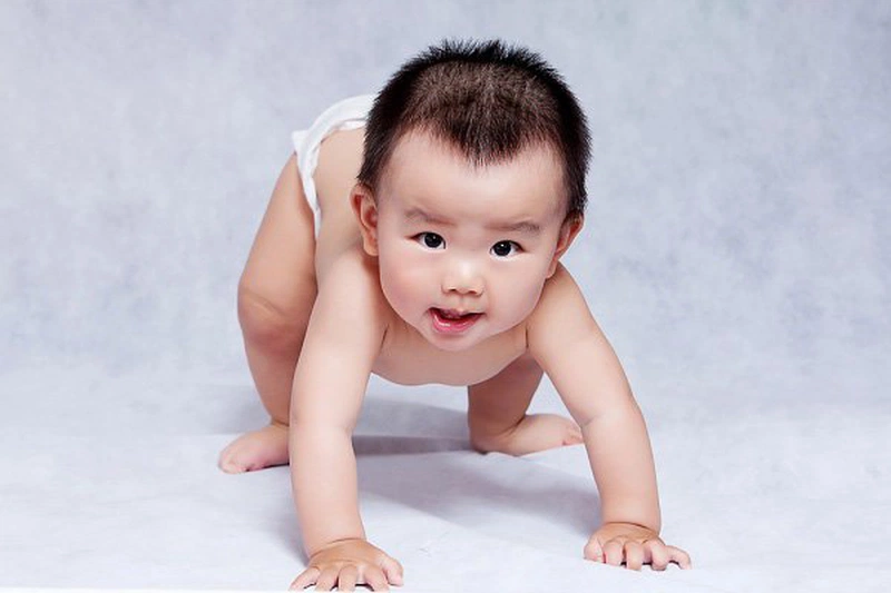 Tìm hiểu lịch sinh hoạt bé 10 tháng phát triển toàn diện