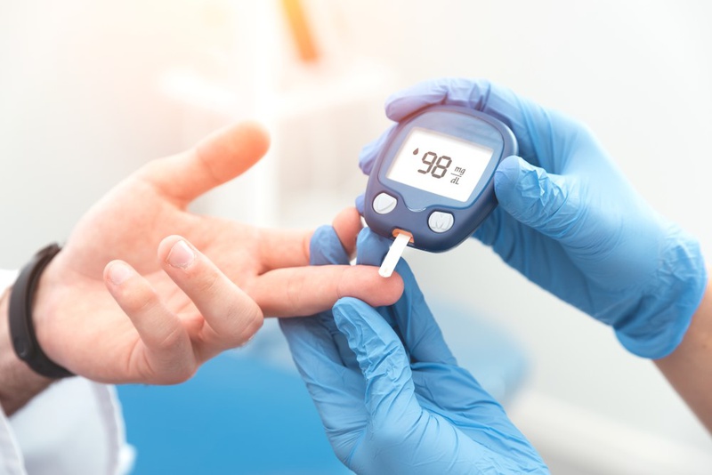 Lợi ích của máy đo đường huyết là giúp người bệnh kiểm soát được bệnh tình dễ dàng hơn