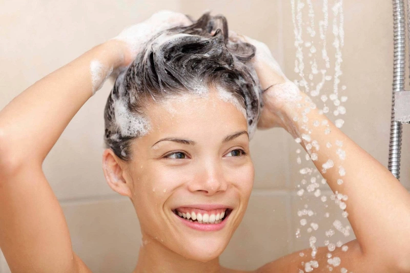 Tóc rụng nhiều là bệnh gì - Dấu hiệu cảnh báo các căn bệnh nguy hiểm! 4