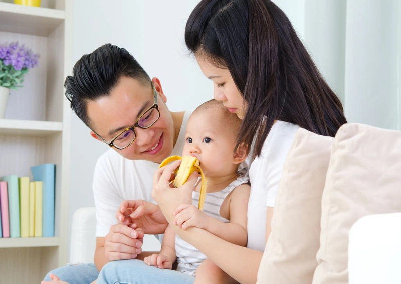 Tổng hợp 5 món cháo chuối cho bé ăn dặm giúp đổi vị tăng cân  1