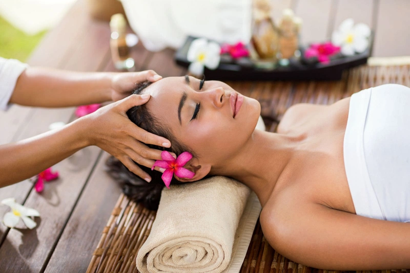 Top 4 cách massage đầu giảm rụng tóc thần kỳ 1
