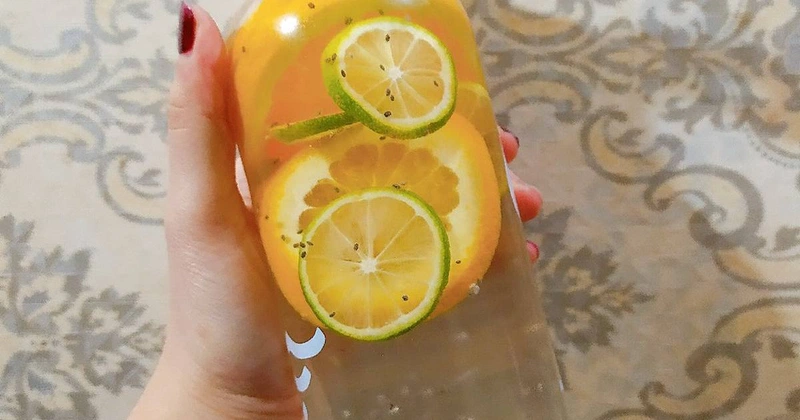 Detox từ hạt chia, cam và xoài 