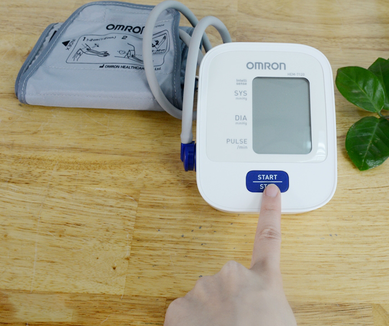 Top 5 máy đo huyết áp và máy thử đường huyết Omron chất lượng 4