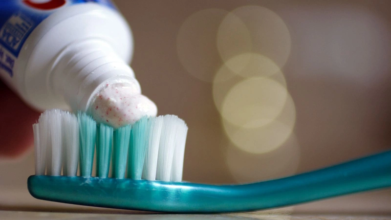 Bà bầu không nên chọn kem đánh răng có chứa Triclosan