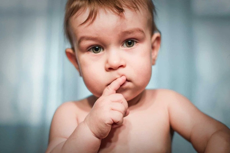 Trẻ 3 tuổi chưa biết nói có ảnh hưởng gì?