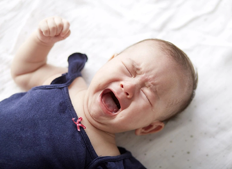 Trẻ bị tắc tuyến lệ có tự khỏi không?