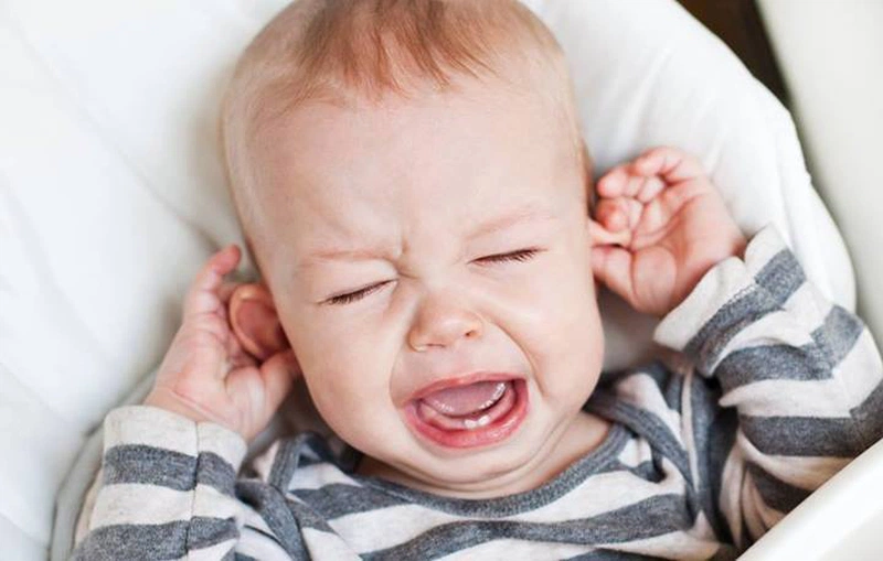 Trẻ bị viêm tai giữa nên ăn gì để nhanh khỏi