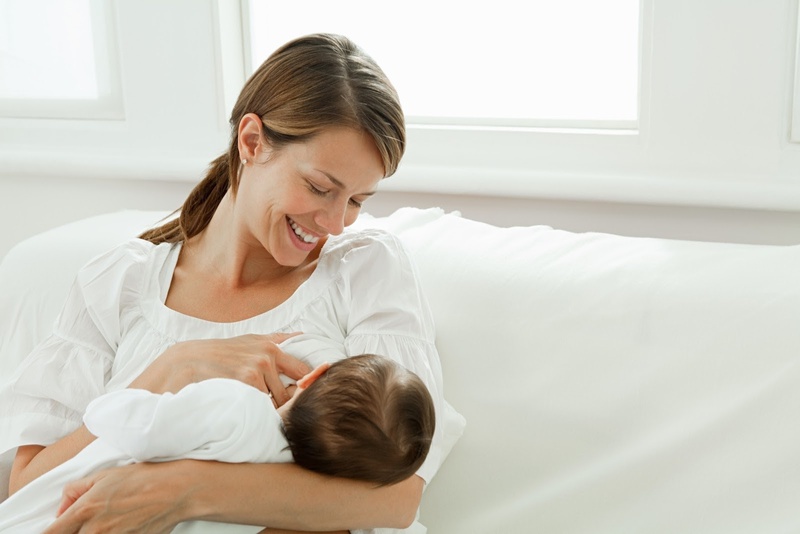 Trẻ đang bú mẹ cũng cần lượng vitamin B1 cần thiết