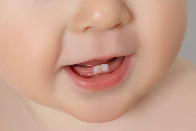 Cách chăm sóc trẻ khi bắt đầu mọc răng 1