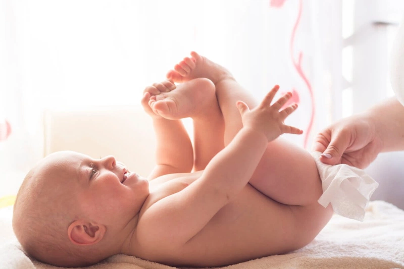 Trẻ sơ sinh đi ngoài có bọt có bình thường không và cách phòng ngừa? 1