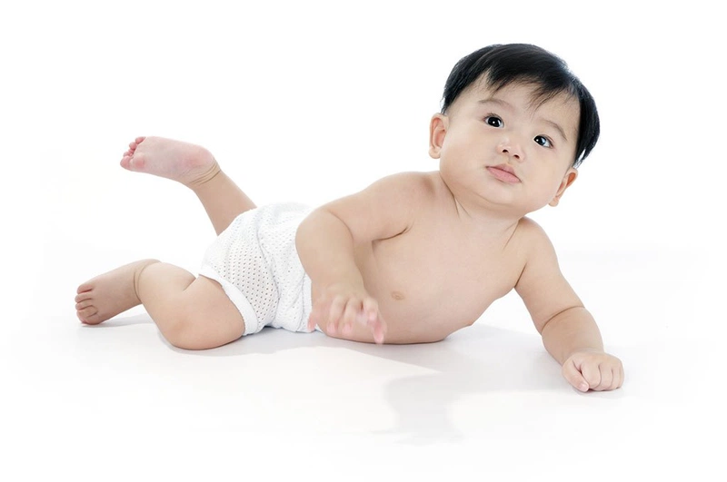 Trẻ sơ sinh mấy tháng được mặc áo cộc tay cho mát mẻ?-2