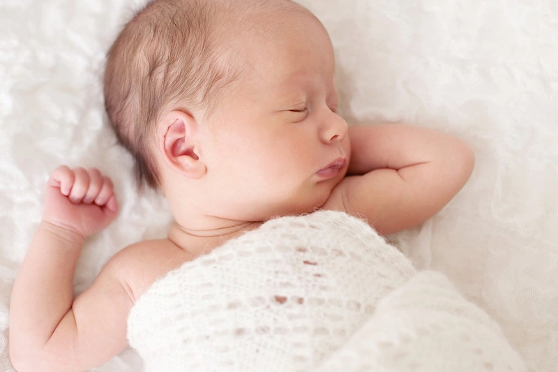 trẻ sơ sinh một ngày có thể ngủ 16 giờ