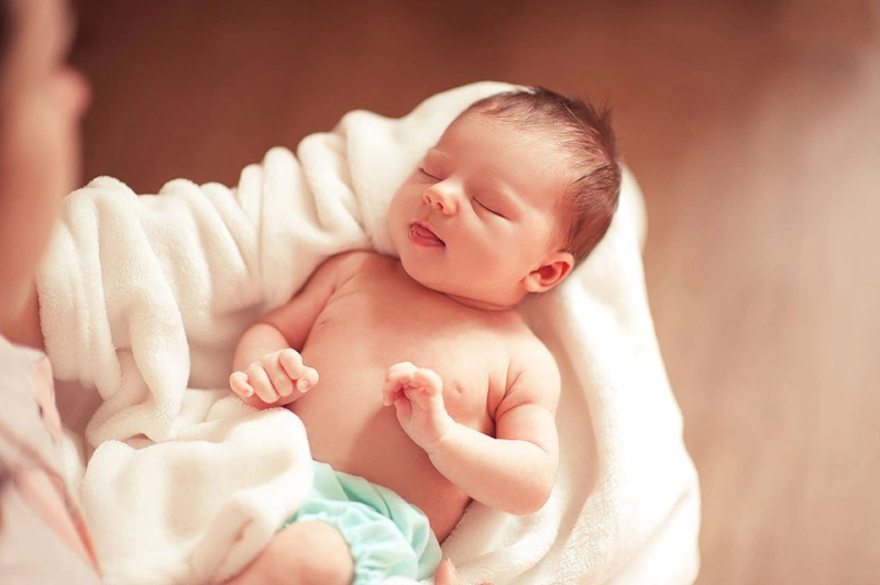 Trẻ sơ sinh uống sữa gì để tăng cân nhanh chóng hiệu quả?