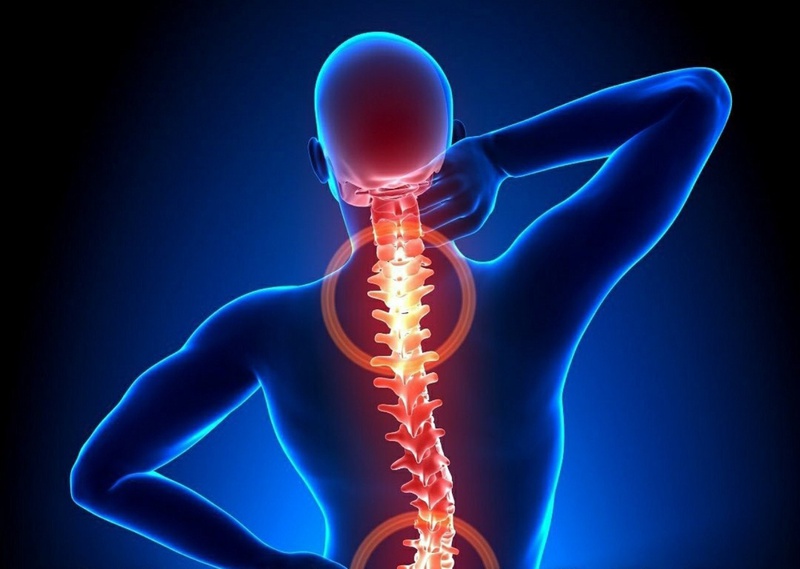Triệu chứng của đau khớp lưng trên và cách khắc phục1