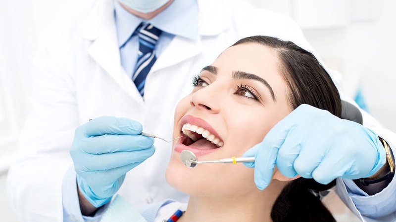 Trồng răng implant giá bao nhiêu? 1