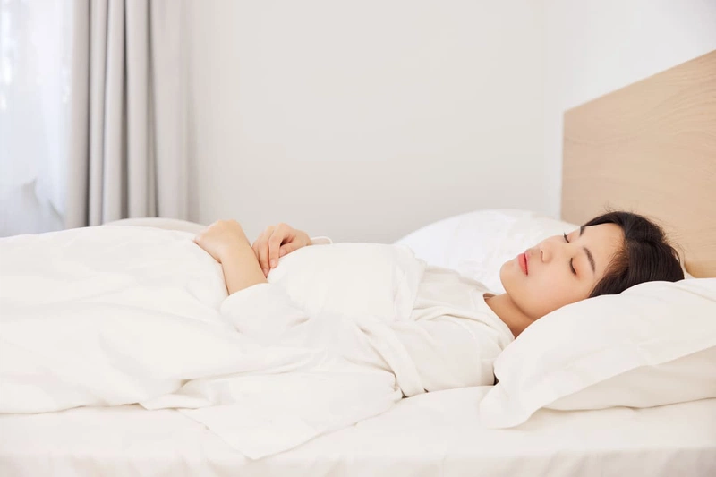 Tư thế nằm cho người vẹo cột sống như thế nào là đúng? 1