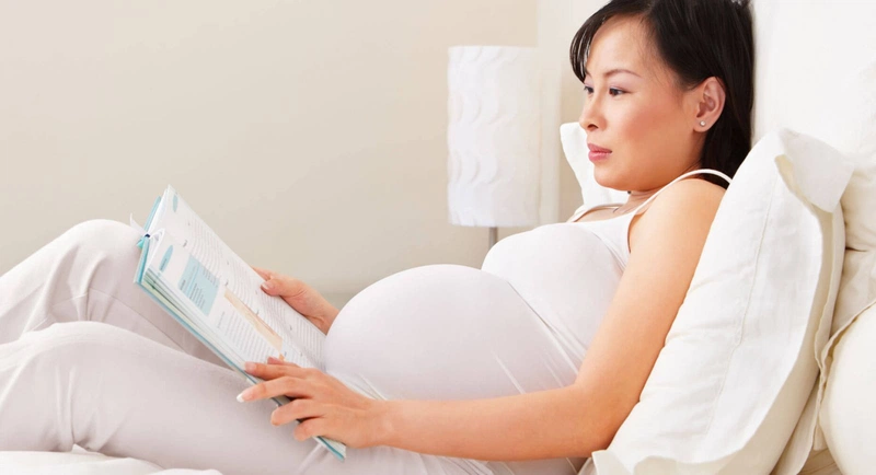 Bà bầu ngồi xổm có sao không và tư thế ngồi hợp lý 2